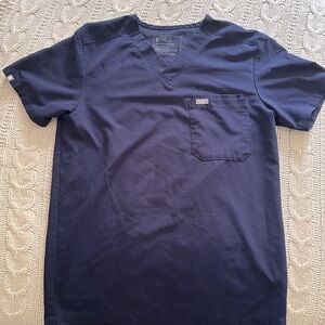 Figs men’s scrub top.